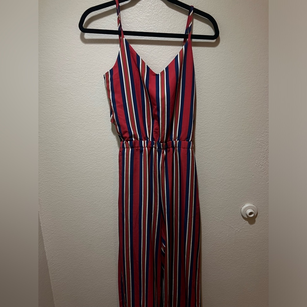 Super cute stripe pant suit